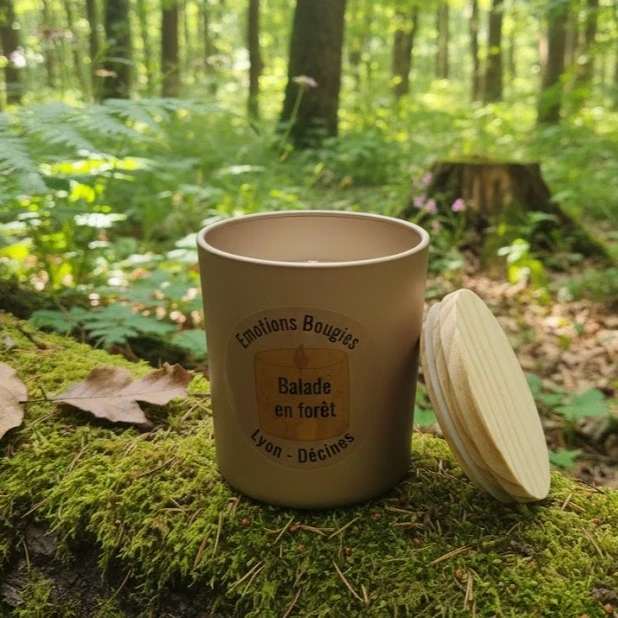 Bougie parfumée balade en forêt